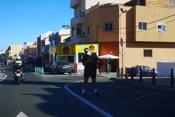 Los Reyes Magos reparten ilusión por los barrios de Telde/TA.